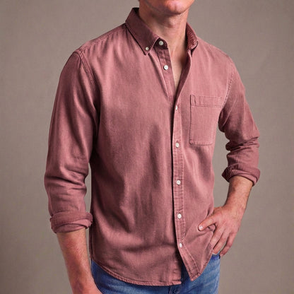 Slim Fit Dress Shirt with Traditional Collar and Chest Pocket