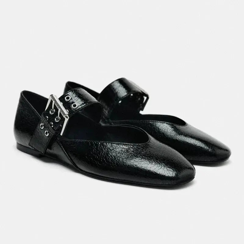 Pointed Toe Flats for Women – Stylish & Versatile