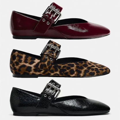 Pointed Toe Flats for Women – Stylish & Versatile