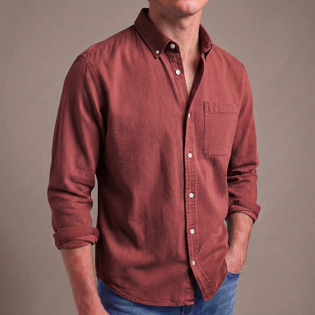Slim Fit Dress Shirt with Traditional Collar and Chest Pocket
