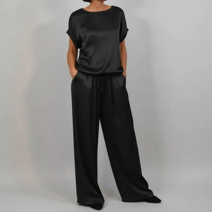 Comfortable 2 Piece Outfit for Ladies