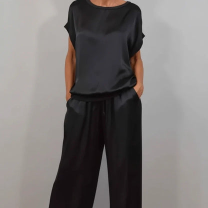 Comfortable 2 Piece Outfit for Ladies