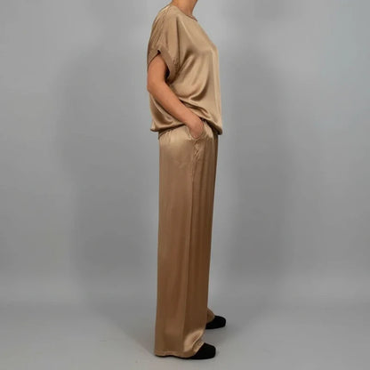 Comfortable 2 Piece Outfit for Ladies