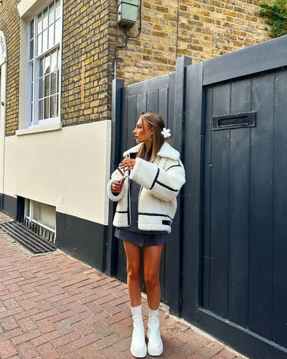 Luxurious Faux Fur Coat - Oversized - Cozy Zip Up Jacket