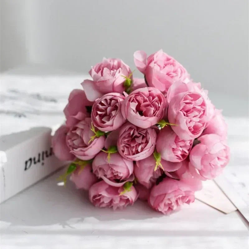 Simple Elegant Fresh Flower Arrangement