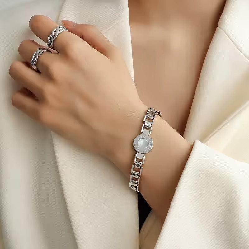 Shining Circle Charm Bracelet