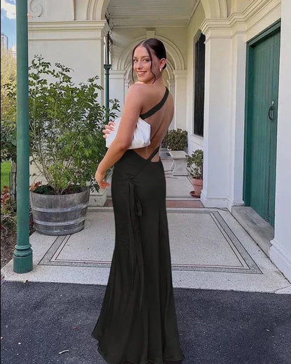 Elegant Long Sleeveless Backless Evening Gown