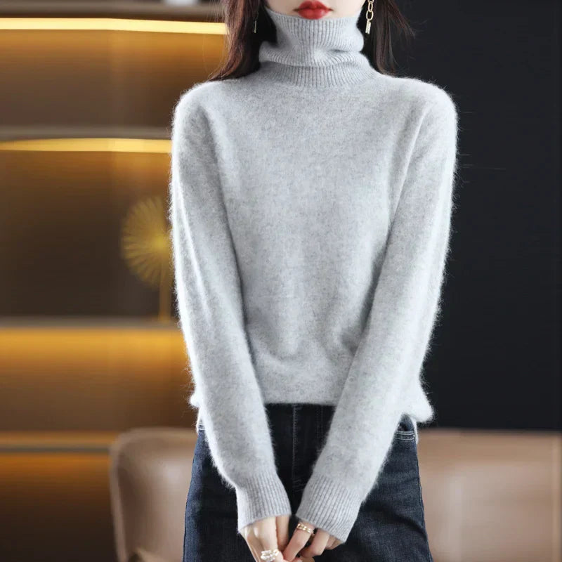 Soft Women's Cashmere Crew Neck Knit Sweater