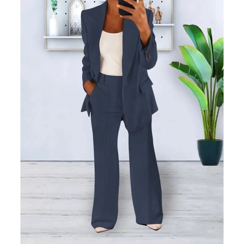 Elegant Women's Classic Fit Trousers Suit