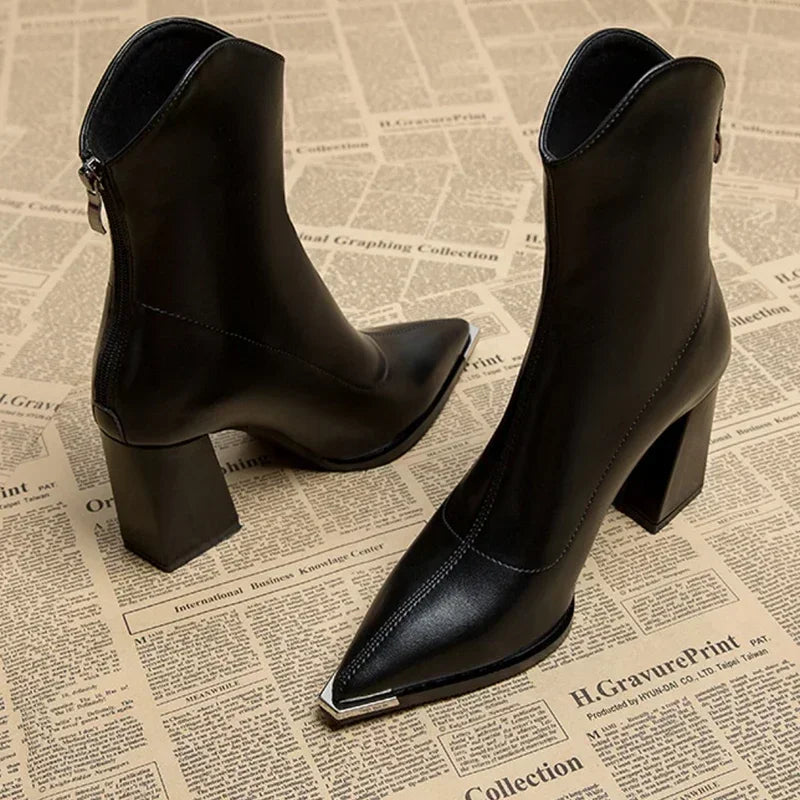 Metal Toe Chelsea Style Leather Ankle Boot