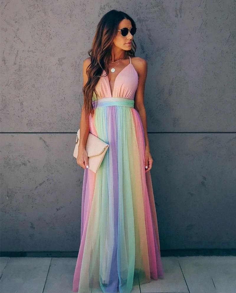 Elegant Maxi Dress for Women - Flowy Halterneck Gown - Nocini