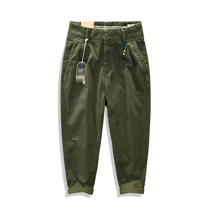 Short Fitted Cotton Pants
