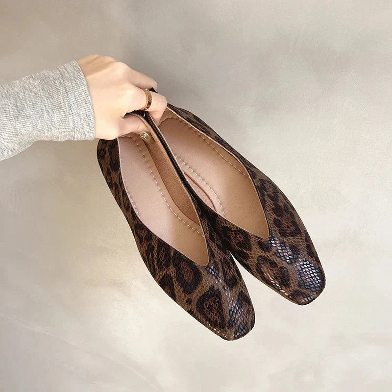 Comfortable Leopard Pointy Toe Flat Shoes for Women