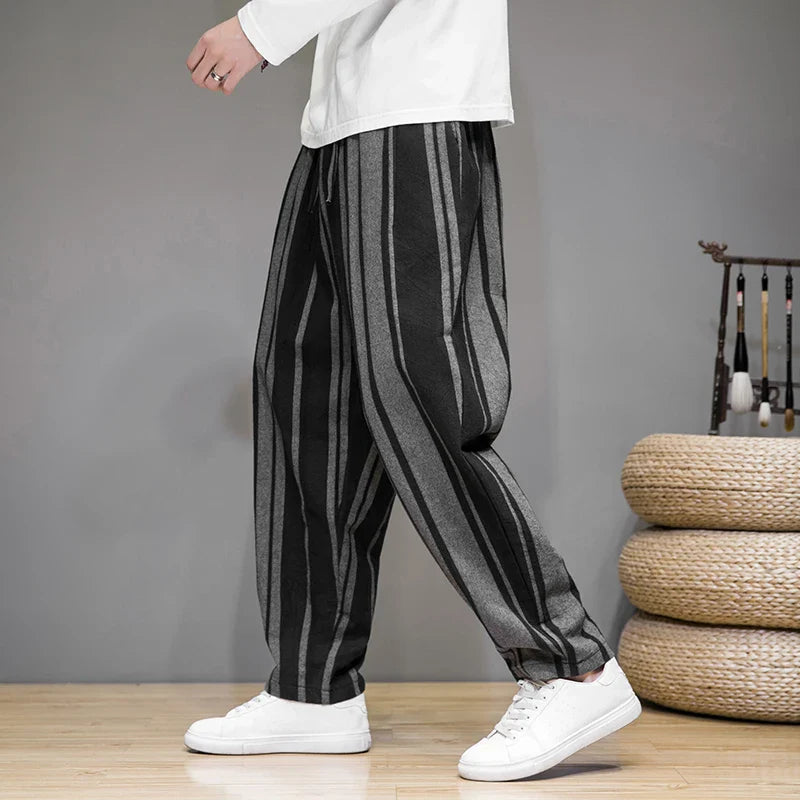 Casual Fit Cropped Pants