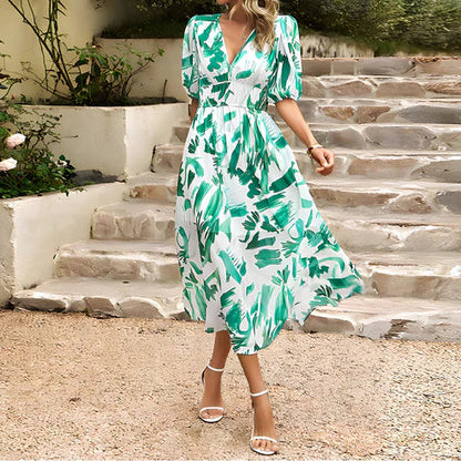 Feminine Floral V-Neck Fit Dress