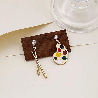 Chic Drop Pendant Earrings - Nocini