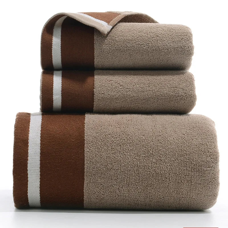 Contemporary Cotton Bath Towel Set With Plush Texture
