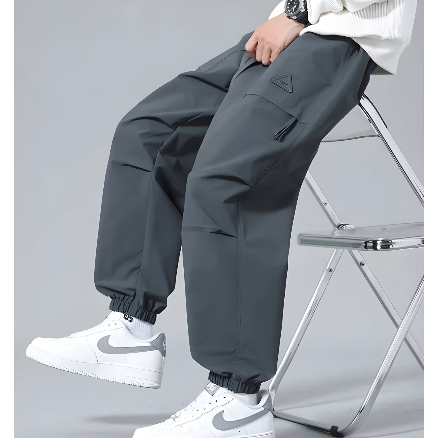 Relaxed Fit Cargo Trousers