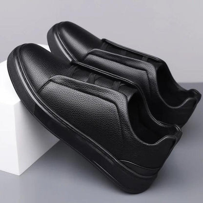 Casual Black Low Top Mens Leather Sneakers