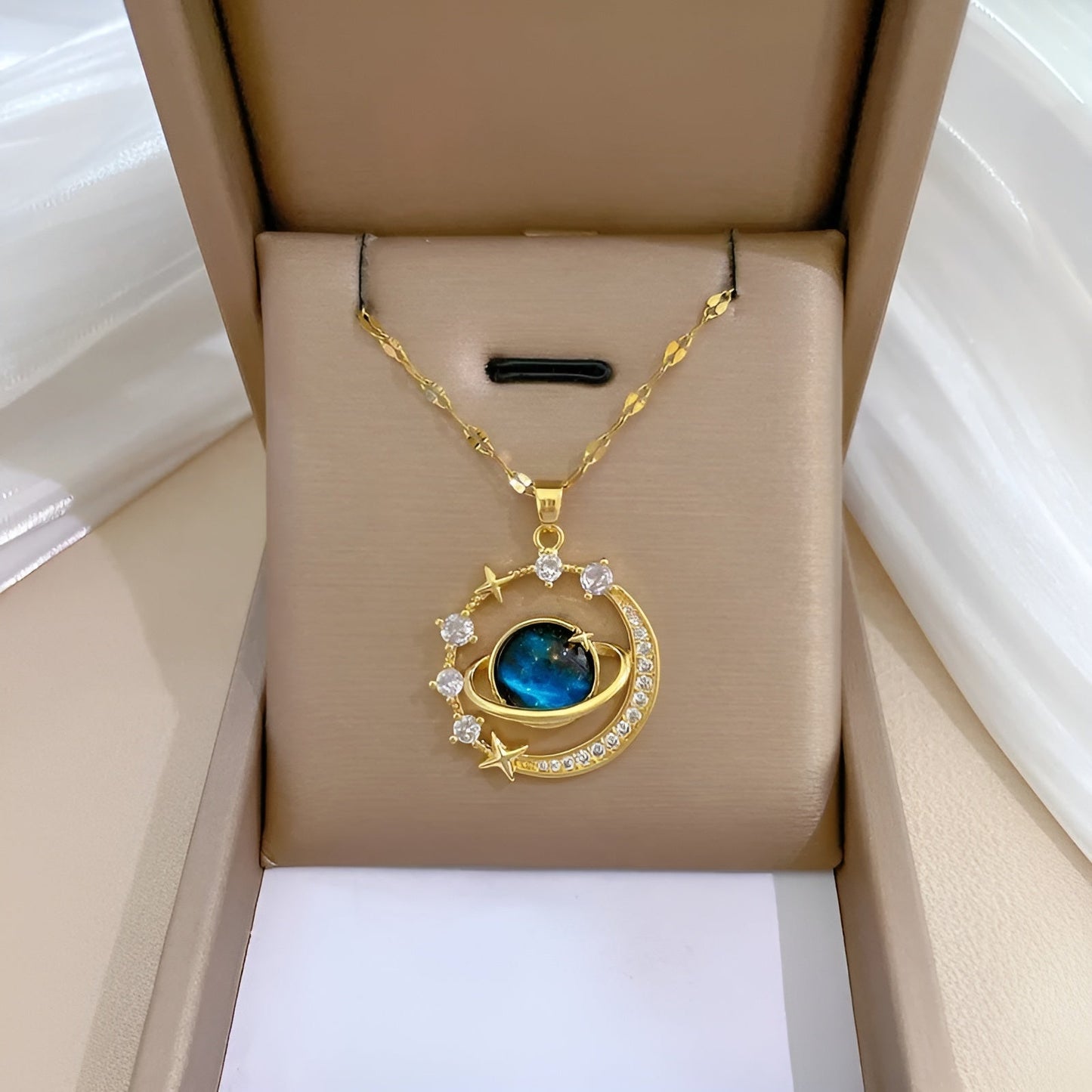 Shiny Yellow Gold Chain Necklace