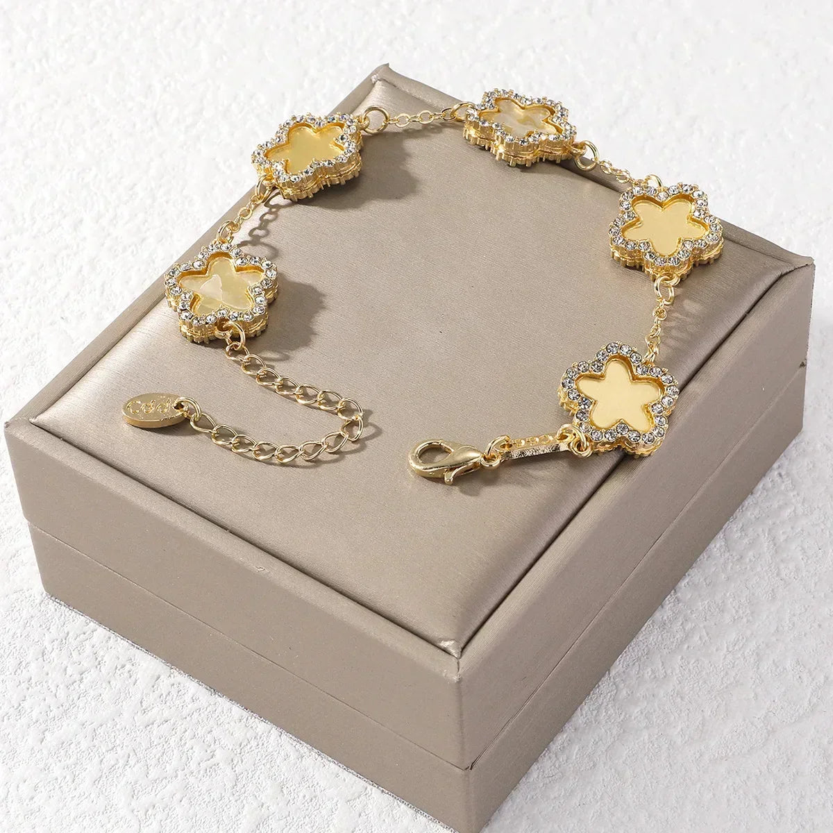 Sparkling Clover Chain Bracelet