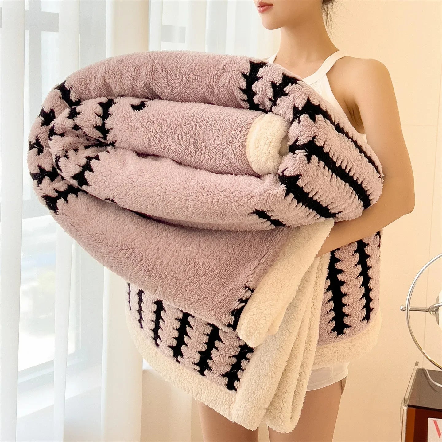 Contemporary Flannel Blanket With Plush Sherpa Fleece