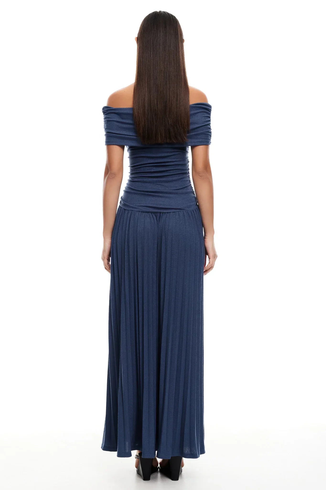 Lightweight Maxi Dress for Easy Summer Fashion