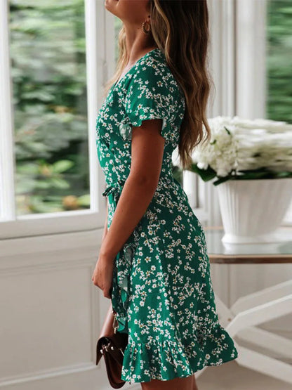 Chic Easy Fit Floral Mini Dress