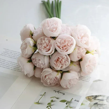 Simple Elegant Fresh Flower Arrangement