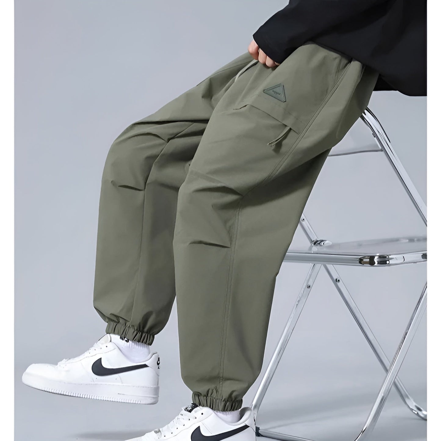 Relaxed Fit Cargo Trousers