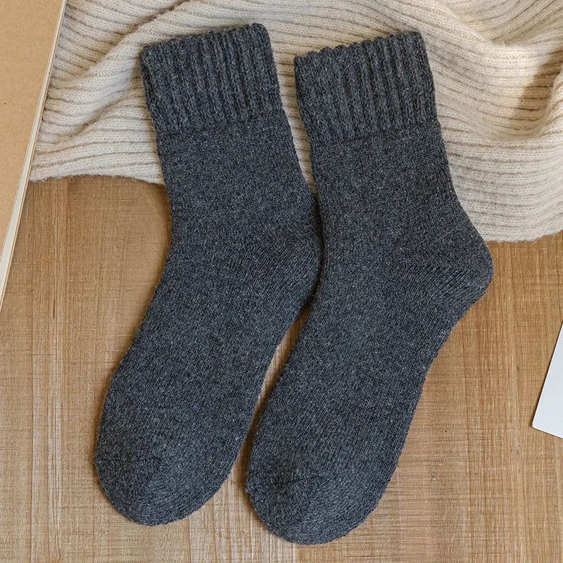 Soft Women's Crew Socks for Everyday Wear - Nocini