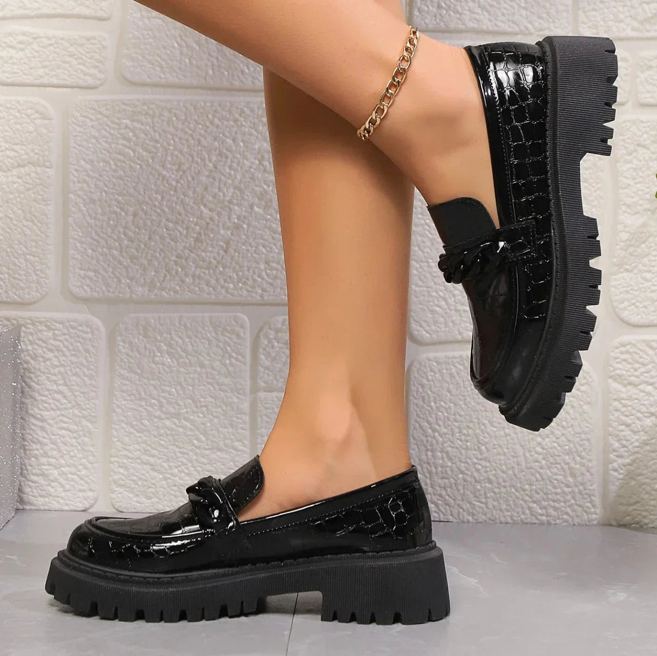 Comfortable Croc Style Shoes