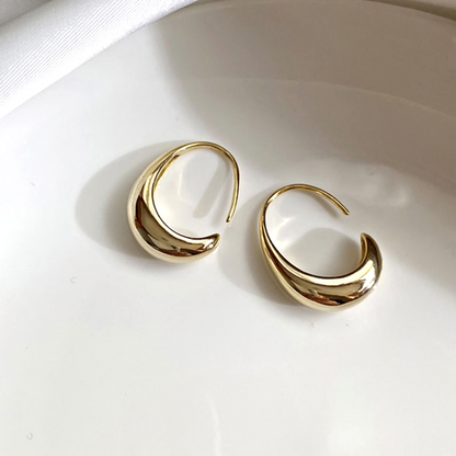 Luxurious Yellow Gold Stud Earrings - Nocini