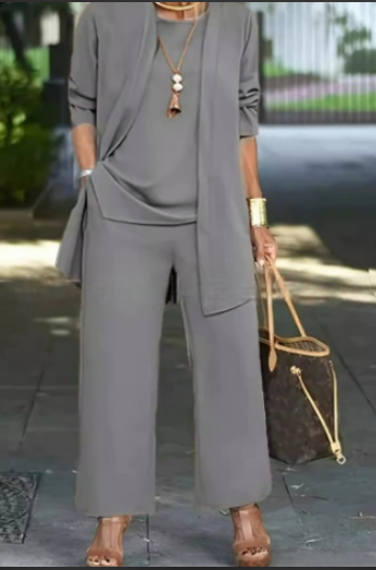Classic Elegant 3 Piece Suit