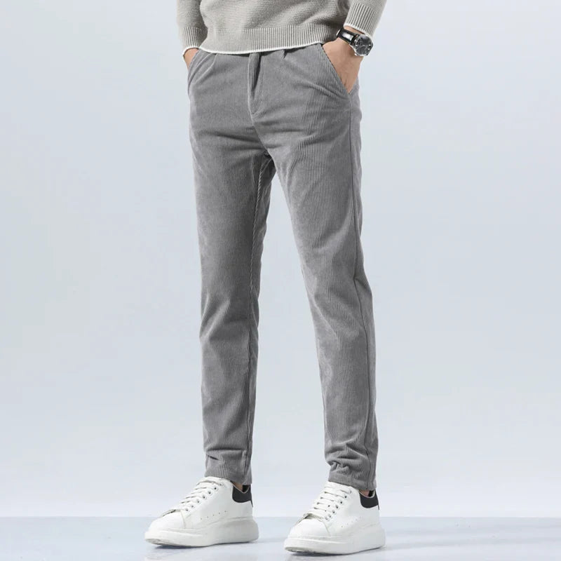 Comfortable Fit Pleated Trousers with Side Pockets - Nocini