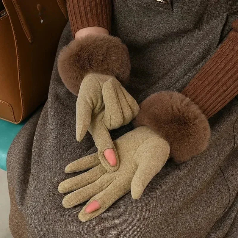 Warm Fitted Fur Trim Gloves