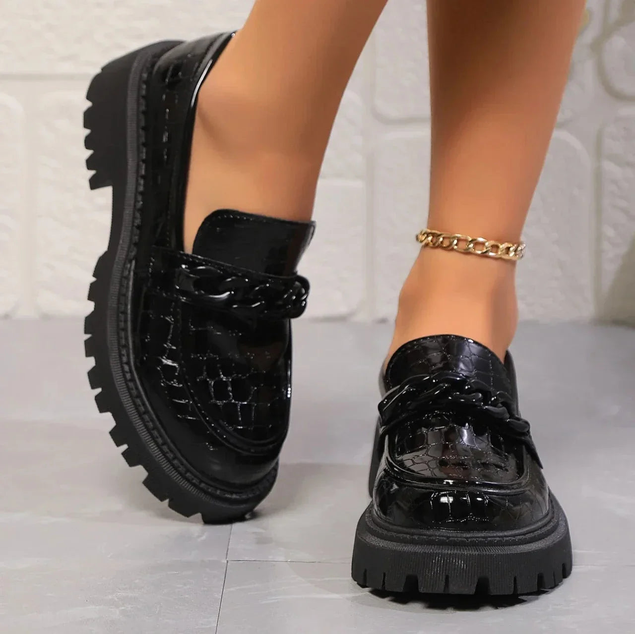 Comfortable Croc Style Shoes - Nocini