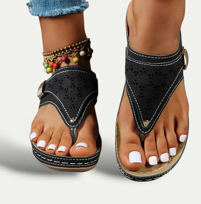 Easy Wear Women's Flip Flop Sandals - Nocini