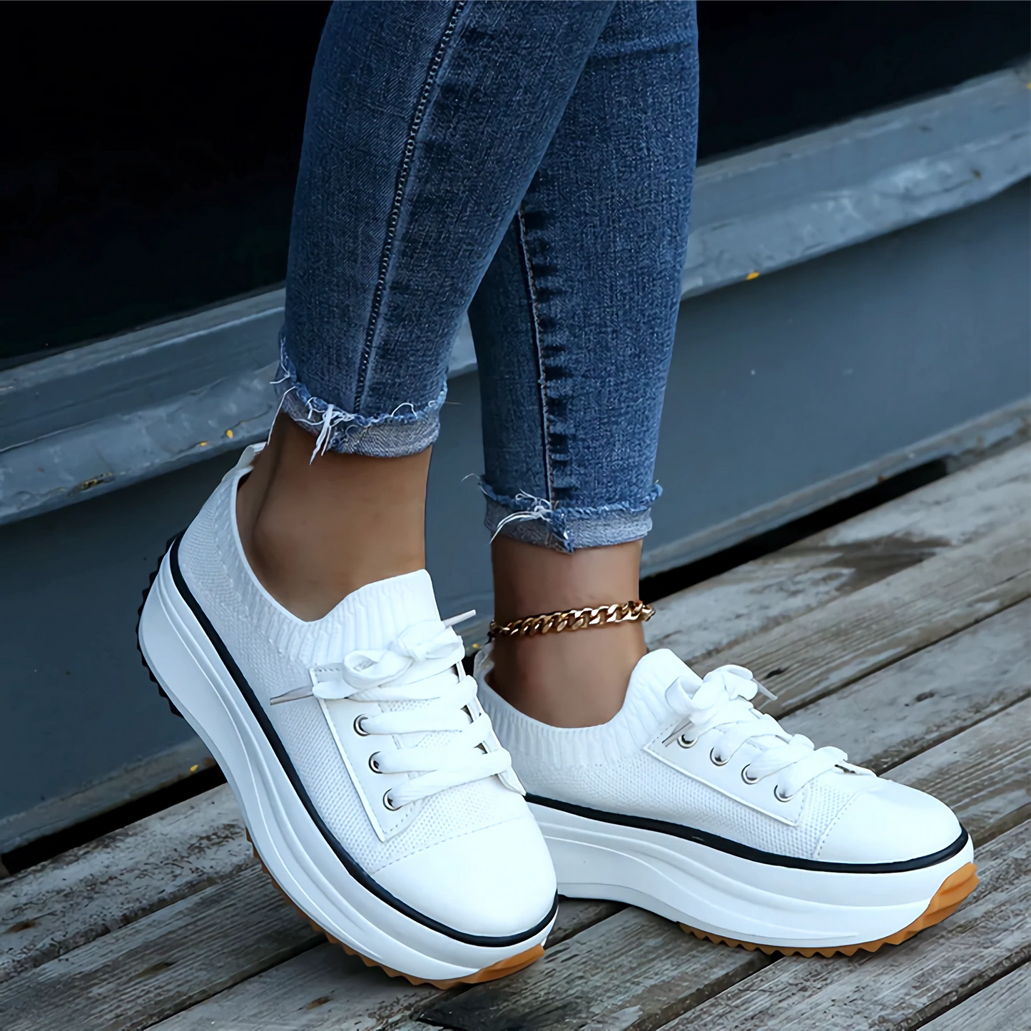 Comfortable Airy Women's Knit Sneakers - Nocini