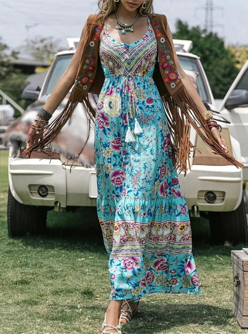 Flowy V-Neck Maxi Dress with Floral Lace Details - Nocini
