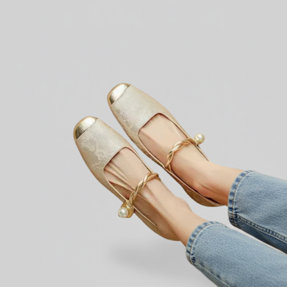 Classic Round Toe Flat Shoes for Women