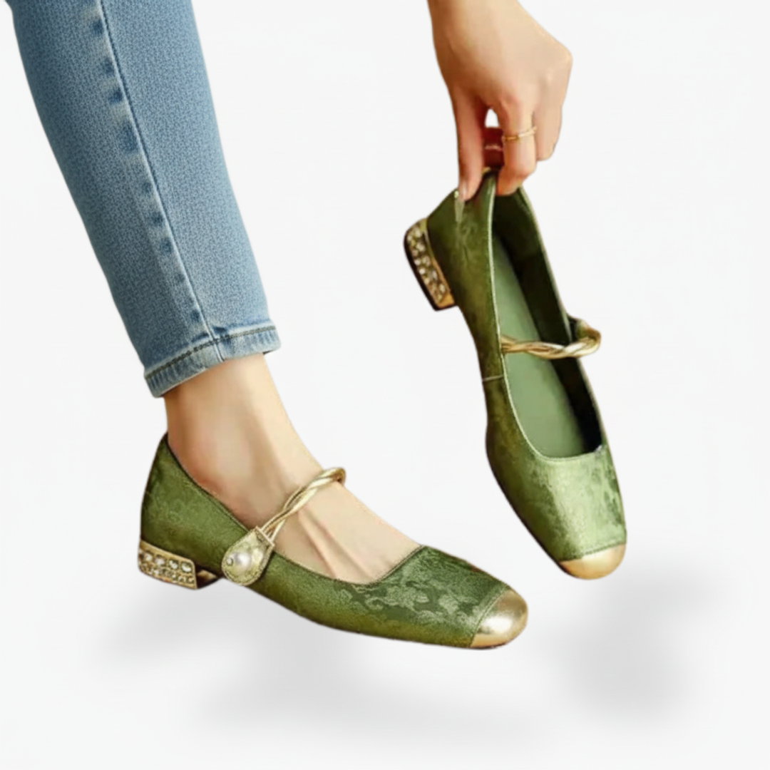 Classic Round Toe Flat Shoes for Women