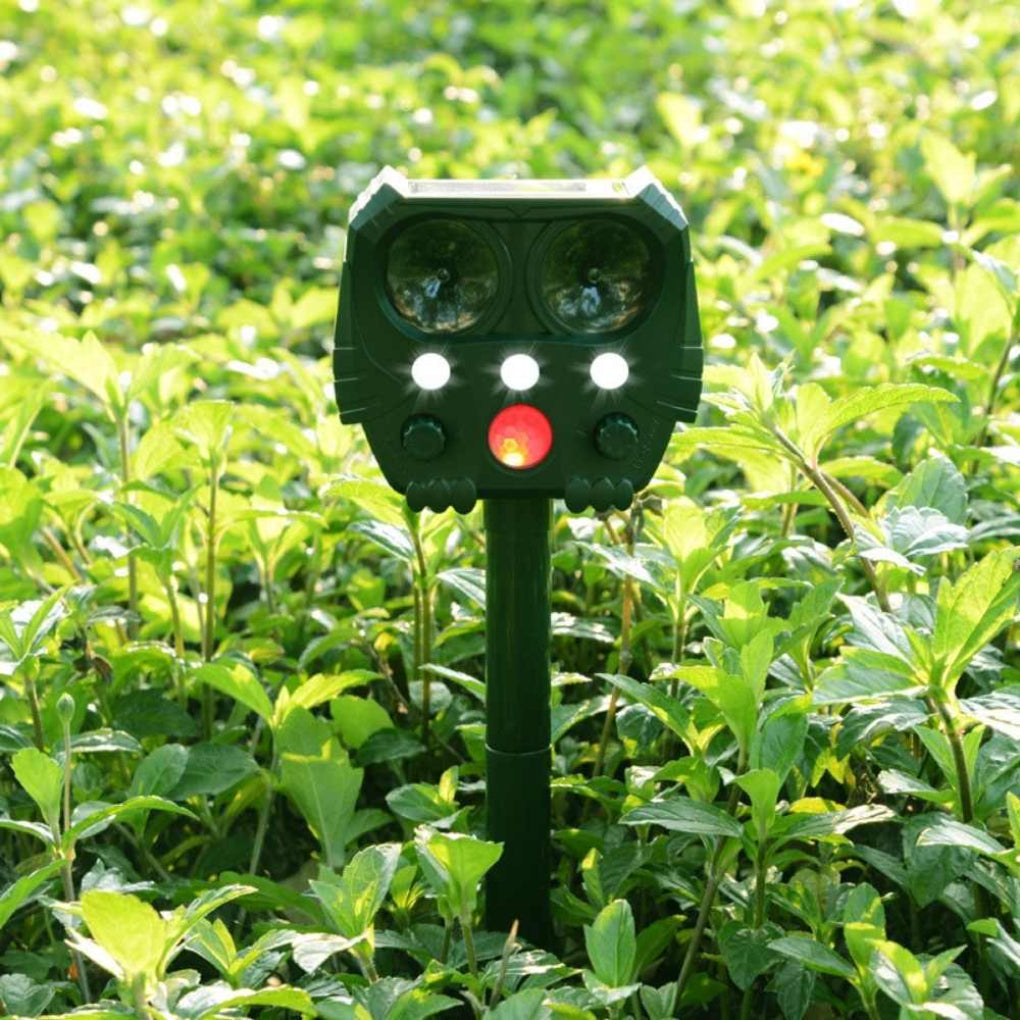 Outdoor Animal Pest Repellent Device