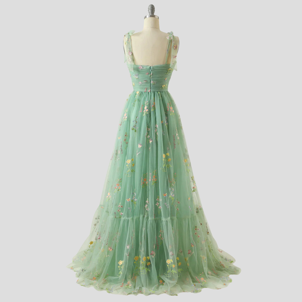 Elegant Lace Prom Dress - Olytrend