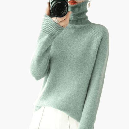 Warm Crew Neck Women's Sweater with Long Sleeves