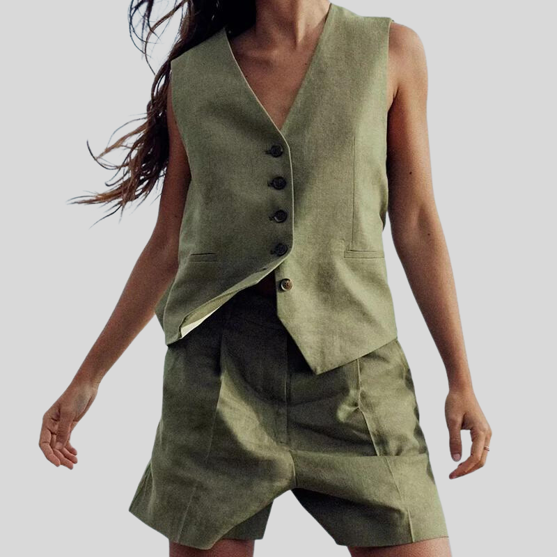 Women's Casual Vest and Shorts Outfit - Nocini