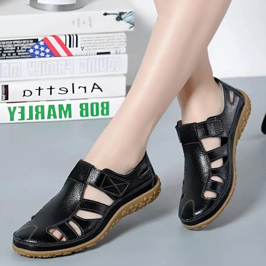 Classic Women's Leather Sandals - Chic and Comfortable Style - Nocini