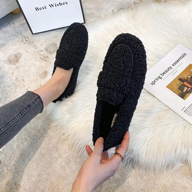 Comfy Women's Slip On Water Shoes - Nocini