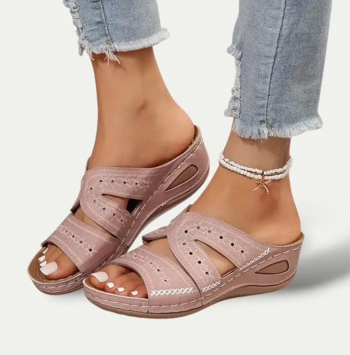 Relaxed Fit Women's Comfort Sandals - Contoured Arch Support