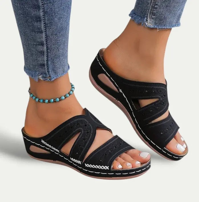 Relaxed Fit Women's Comfort Sandals - Contoured Arch Support